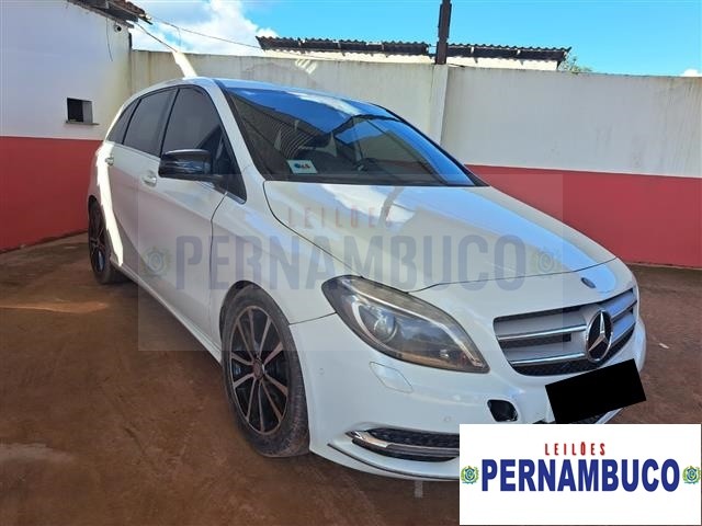 MERCEDES-BENZ B200CGI